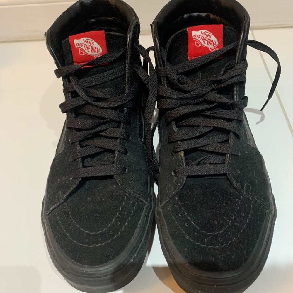 Men & woman black vans shoes!✨